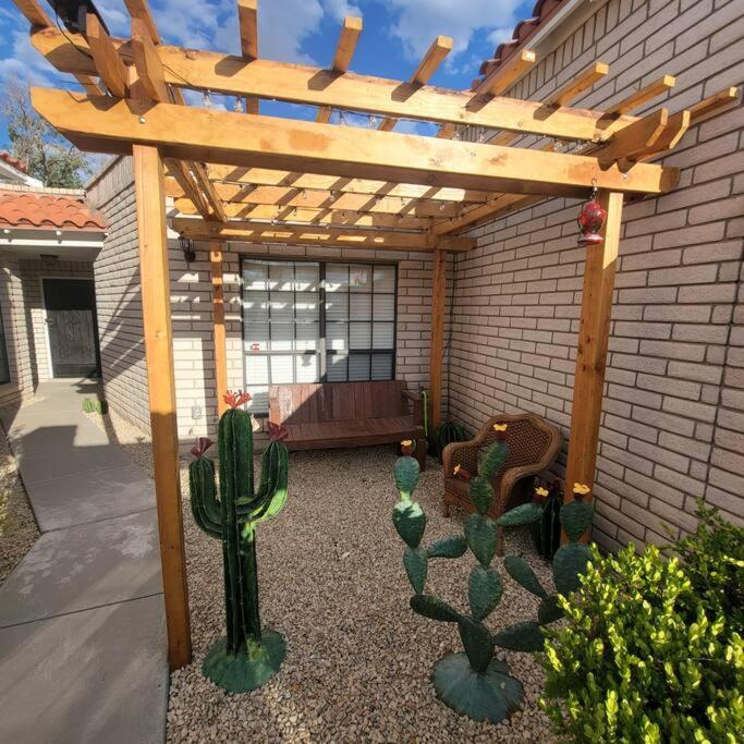 The Ritz Spa Sanctuary Hot Tub/Patio/Fam/Pet Las Cruces Buitenkant foto