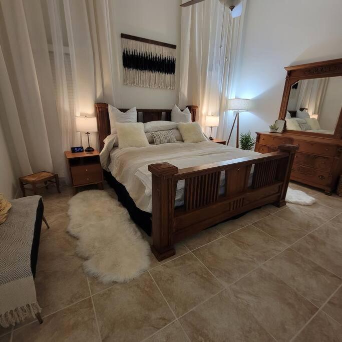 The Ritz Spa Sanctuary Hot Tub/Patio/Fam/Pet Las Cruces Buitenkant foto